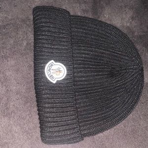 ($89🔥TODAY ONLY) Moncler Toque (Worn Once)
